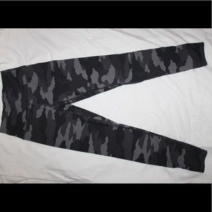 Camp AERIE leggings SIZE S
